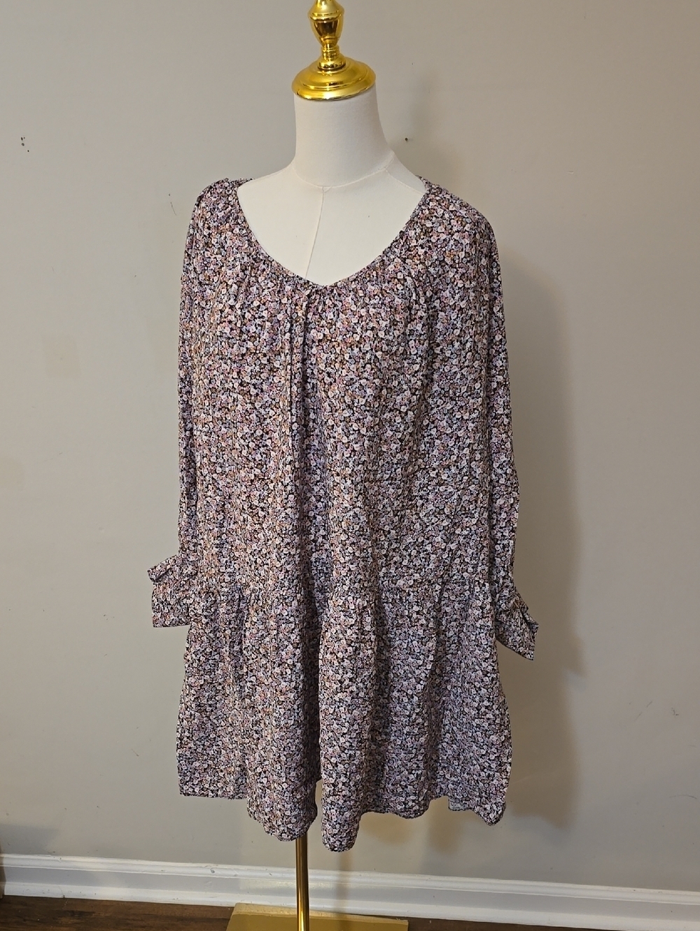 H&M Multicolor Light Weight Long Sleeve Floral Dress